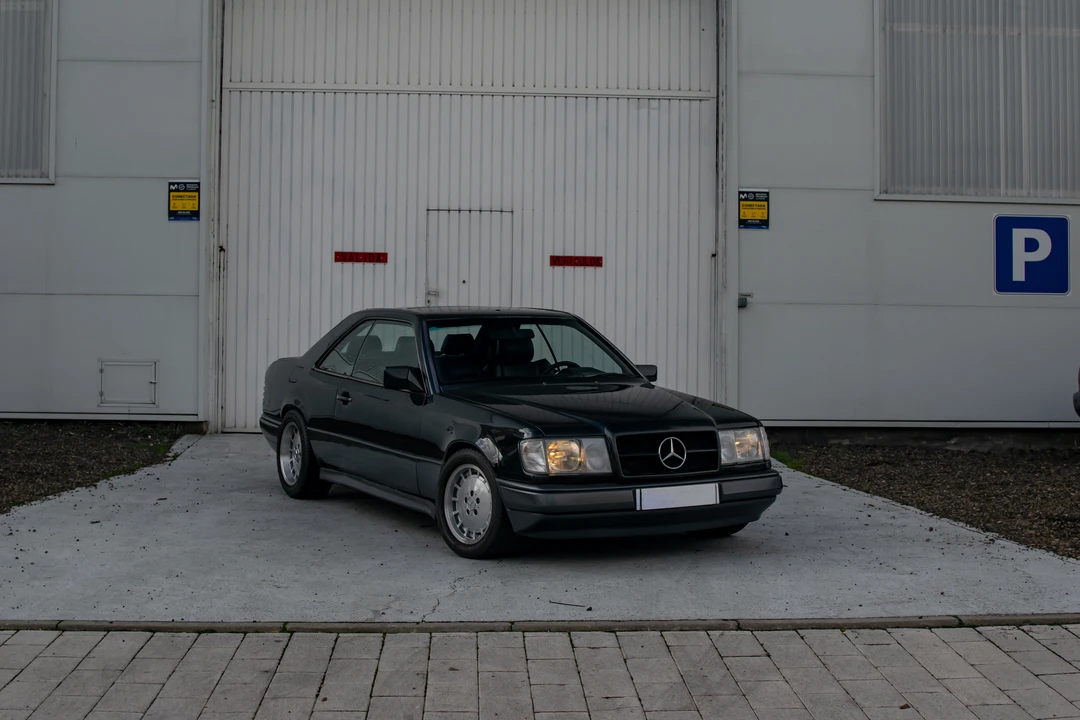 1995 Mercedes-Benz W124 E-Class - Image 11 of 31