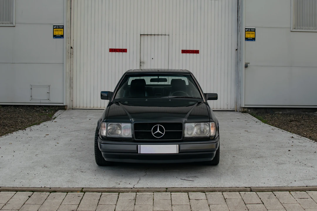 1995 Mercedes-Benz W124 E-Class - Image 3 of 31