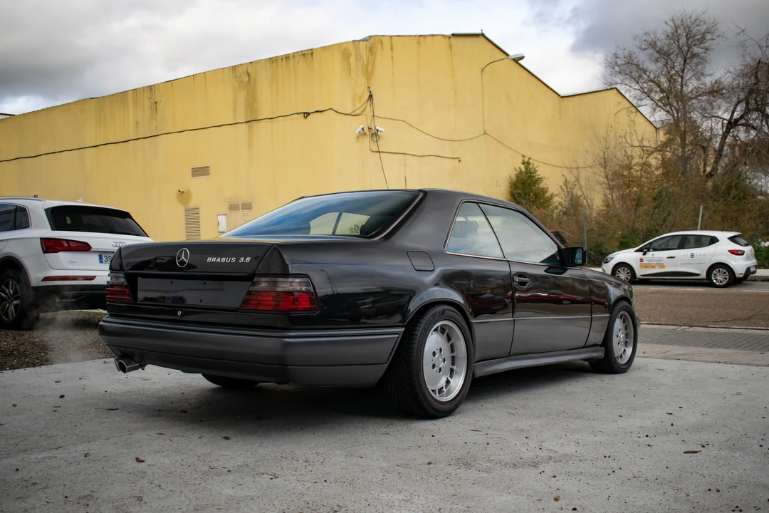 1995 Mercedes-Benz W124 E-Class - Image 13 of 31