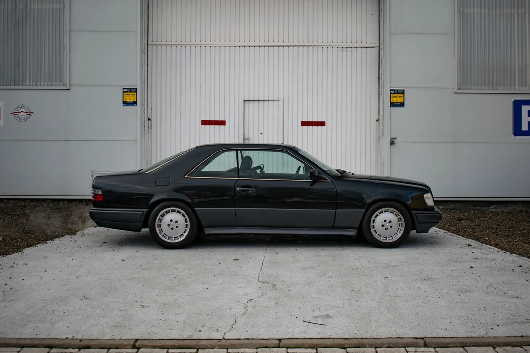 1995 Mercedes-Benz W124 E-Class - Image 12 of 31