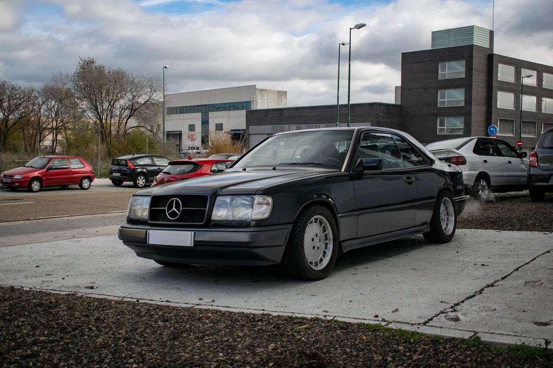 1995 Mercedes-Benz W124 E-Class - Image 9 of 31