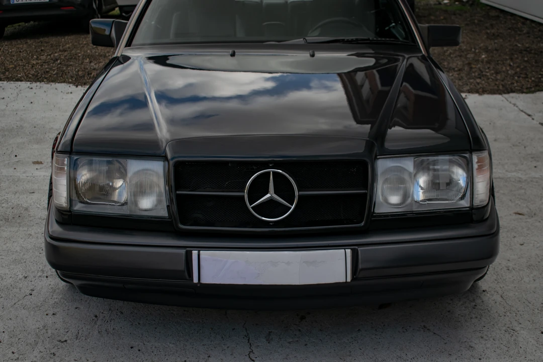 1995 Mercedes-Benz W124 E-Class - Image 16 of 31