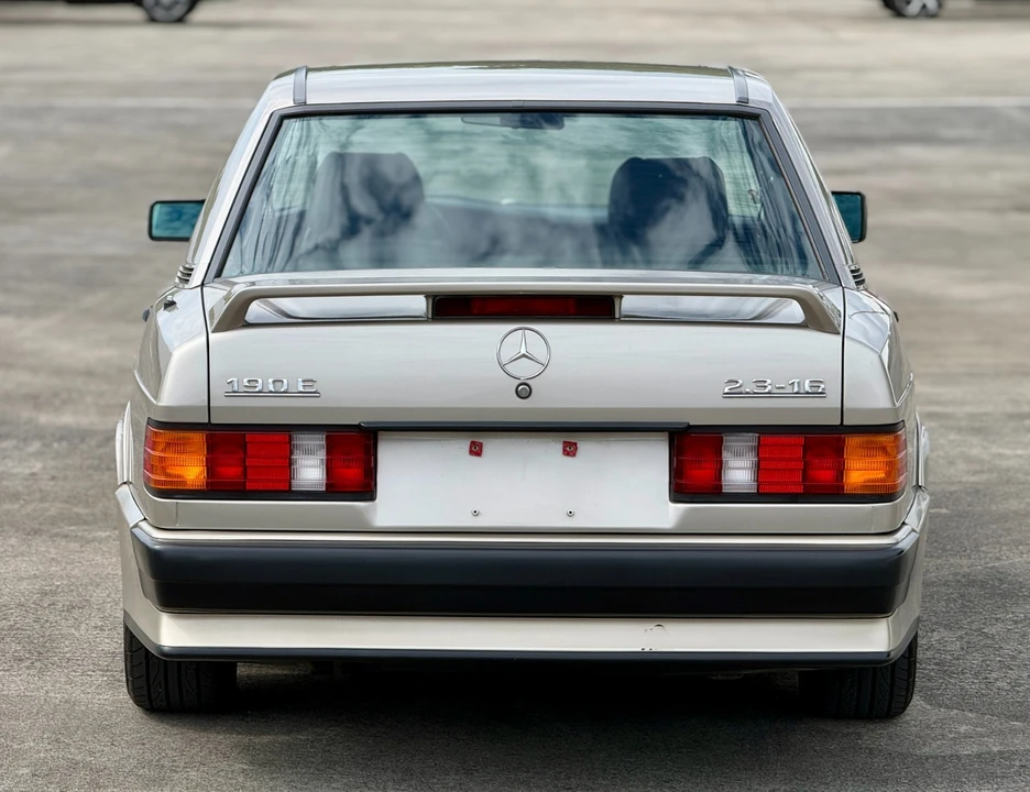 1987 Mercedes-Benz 190E - Image 4 of 21