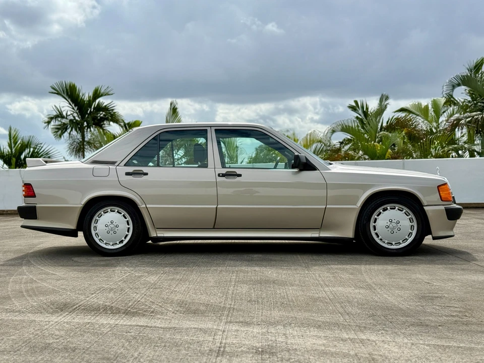 1987 Mercedes-Benz 190E - Image 6 of 21