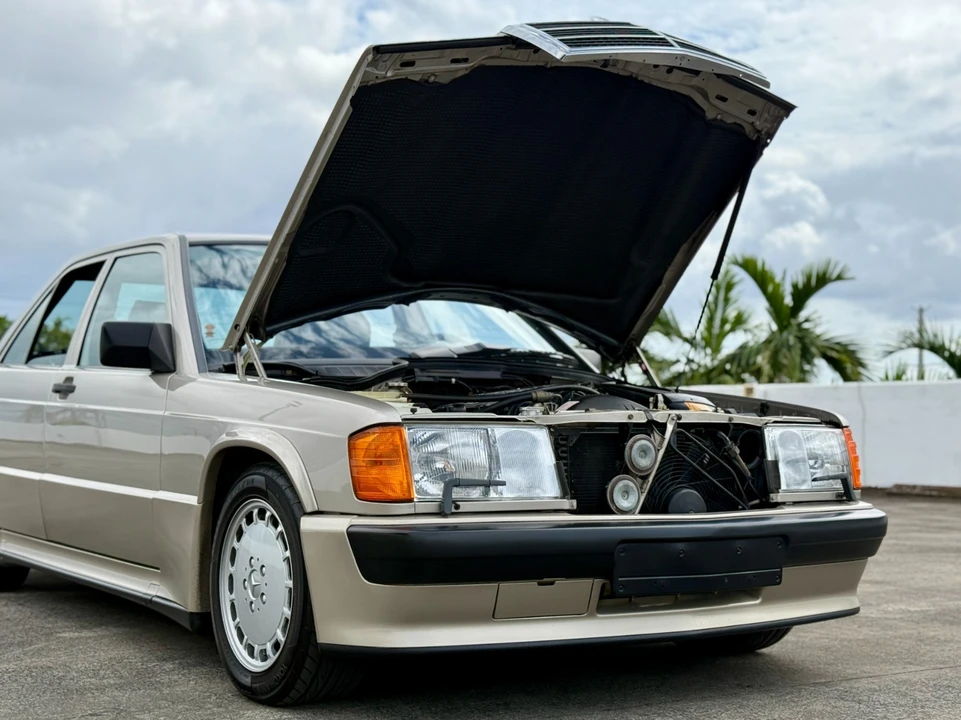 1987 Mercedes-Benz 190E - Image 20 of 21