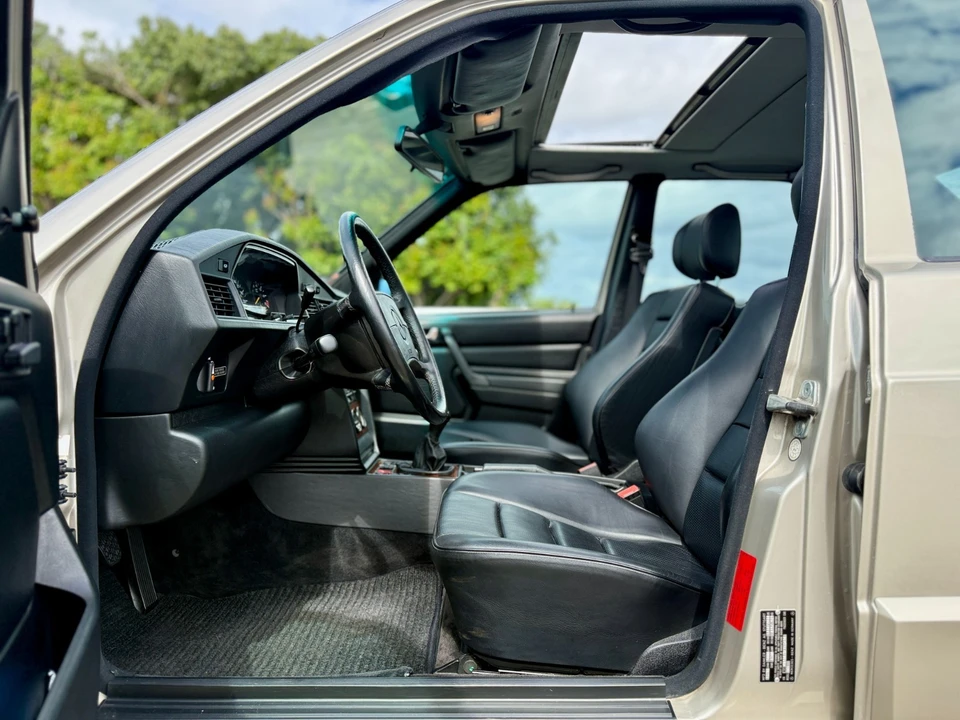 1987 Mercedes-Benz 190E - Image 10 of 21