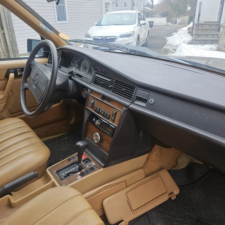 1987 Mercedes-Benz W124 E-Class - Image 19 of 21