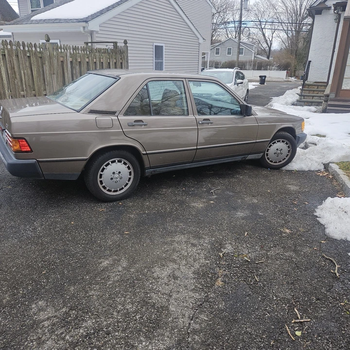 1987 Mercedes-Benz W124 E-Class - Image 2 of 21