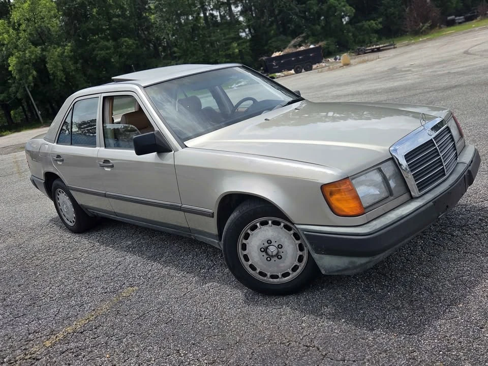 1987 Mercedes-Benz W124 E-Class - Image 2 of 13