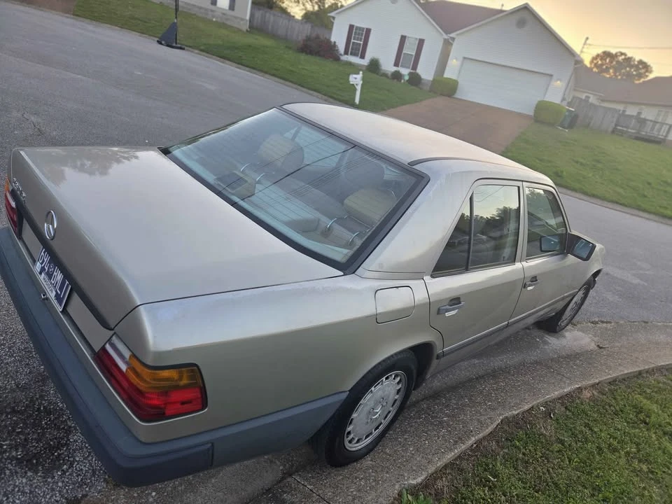 1987 Mercedes-Benz W124 E-Class - Image 9 of 13