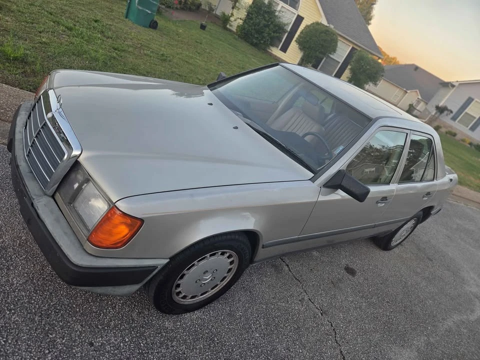 1987 Mercedes-Benz W124 E-Class - Image 12 of 13
