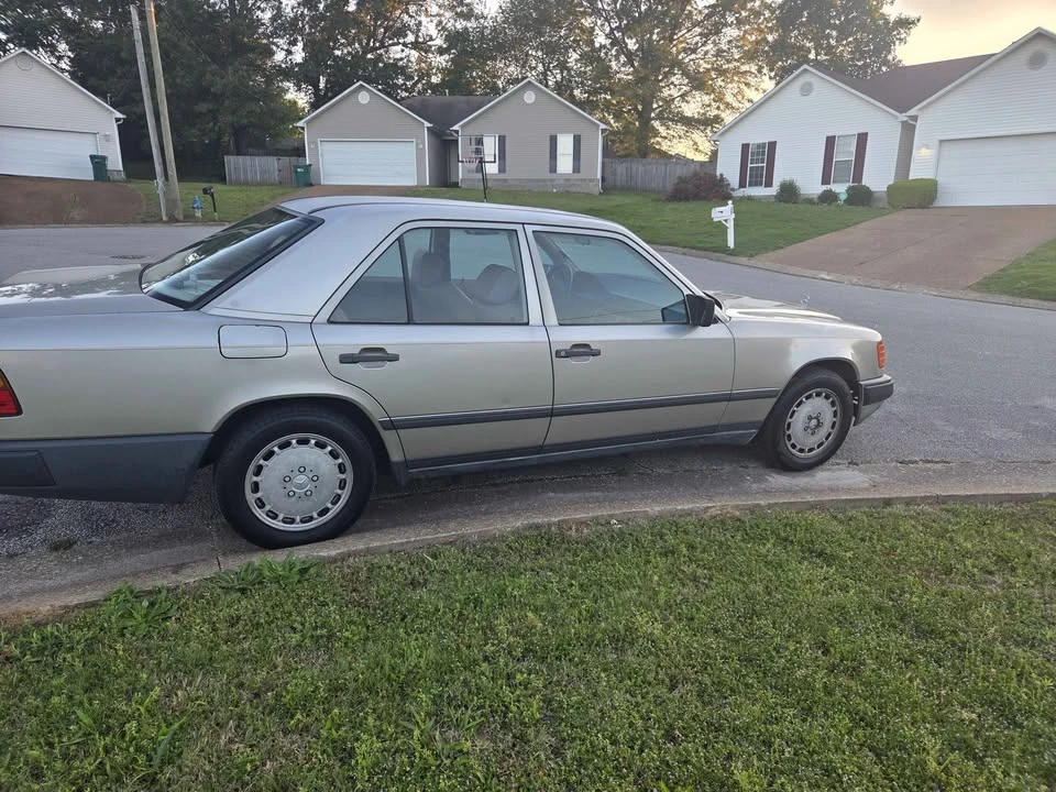 1987 Mercedes-Benz W124 E-Class - Image 13 of 13