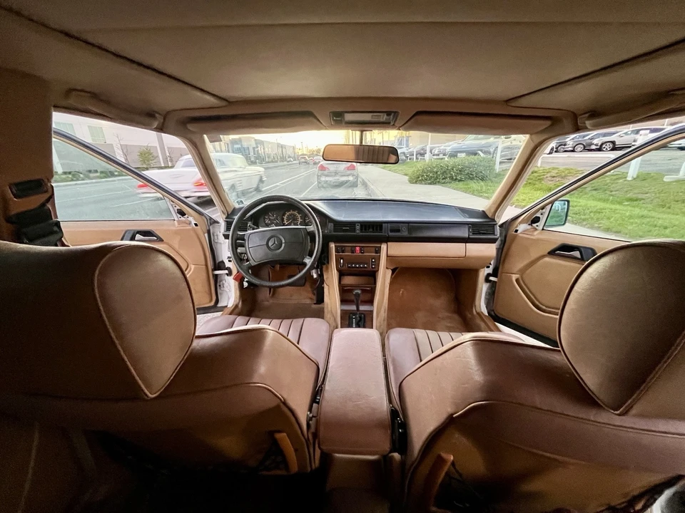 1987 Mercedes-Benz W124 E-Class - Image 18 of 19