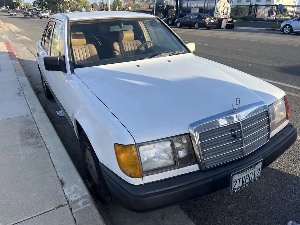 1987 Mercedes-Benz W124 E-Class - Image 11 of 19