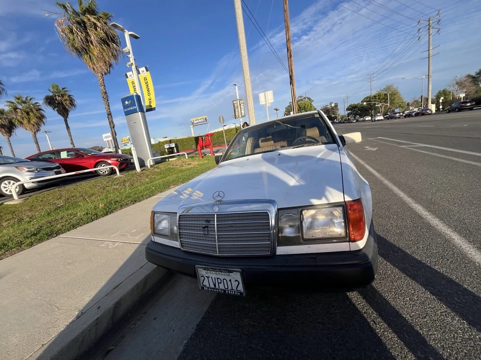 1987 Mercedes-Benz W124 E-Class - Image 3 of 19