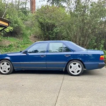 1987 Mercedes-Benz E-Class 260E