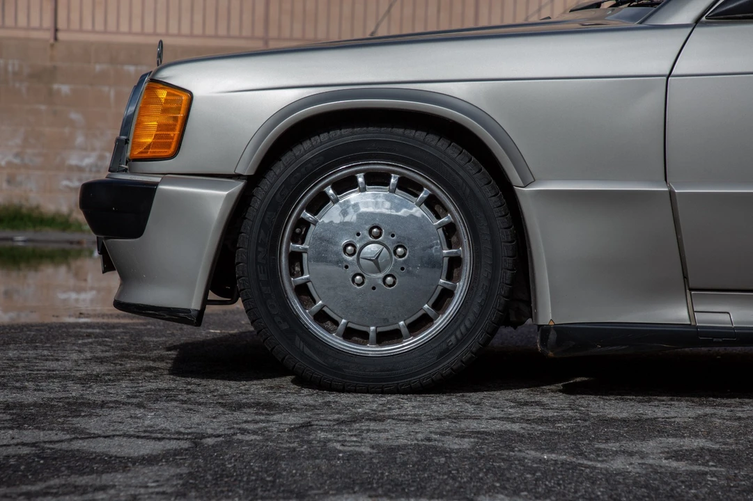 1987 Mercedes-Benz W124 E-Class - Image 18 of 21