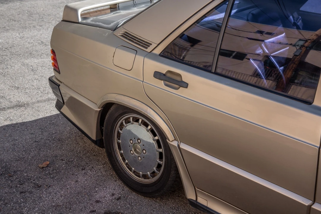 1987 Mercedes-Benz W124 E-Class - Image 11 of 21