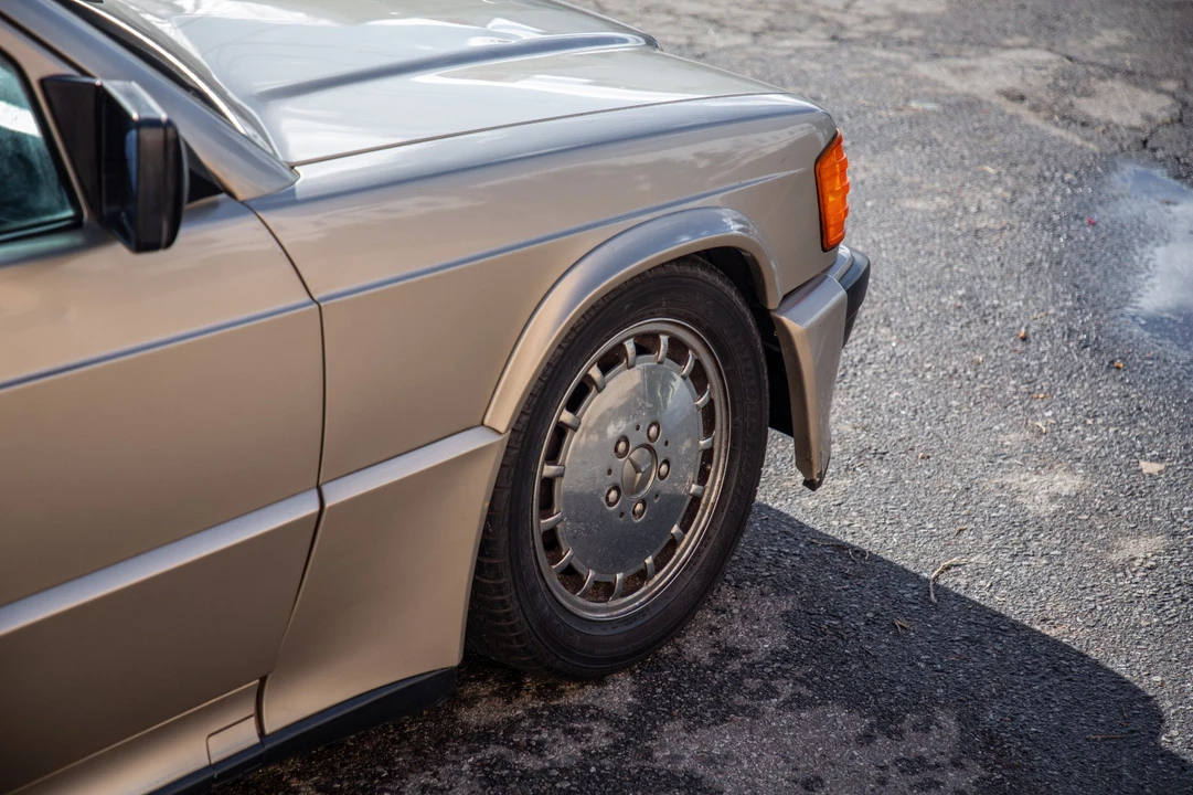 1987 Mercedes-Benz W124 E-Class - Image 10 of 21