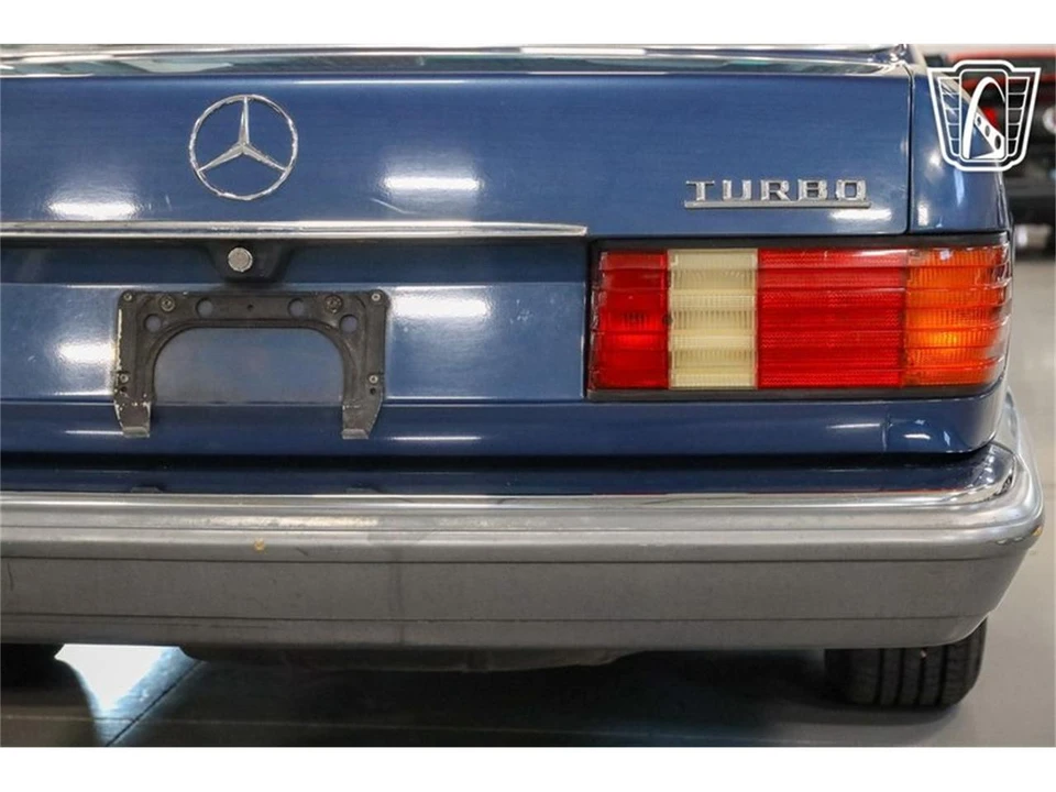 1987 Mercedes-Benz W126 S-Class Sedan - Image 28 of 31