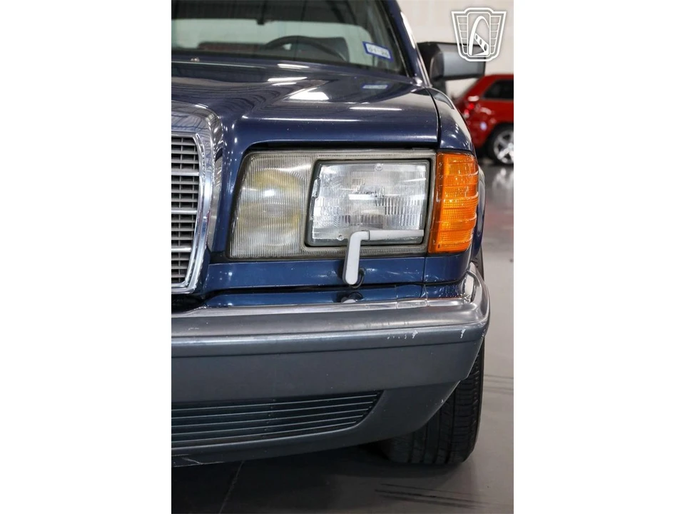1987 Mercedes-Benz W126 S-Class Sedan - Image 9 of 31