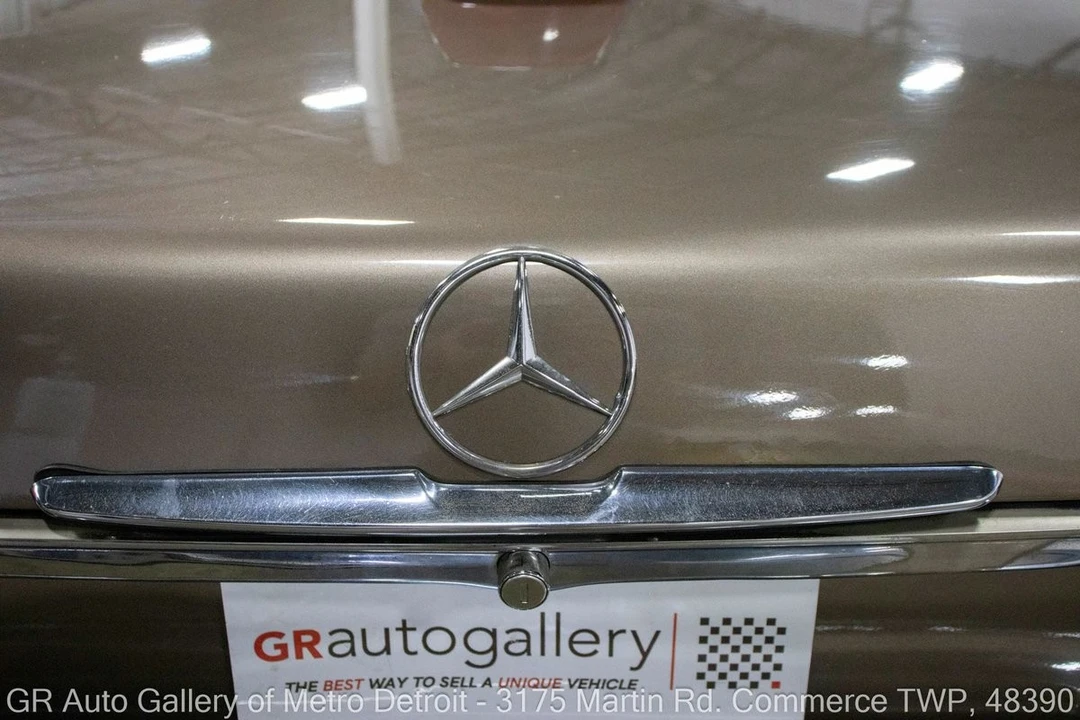 1987 Mercedes-Benz R107 SL-Class - Image 30 of 31
