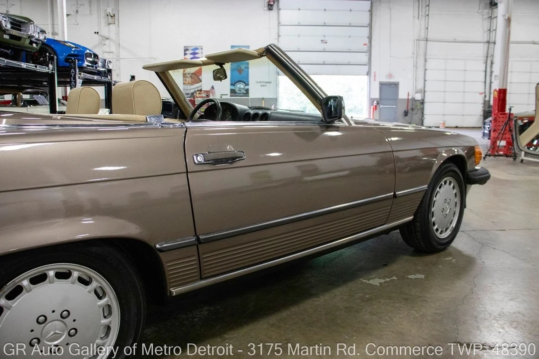 1987 Mercedes-Benz R107 SL-Class - Image 22 of 31