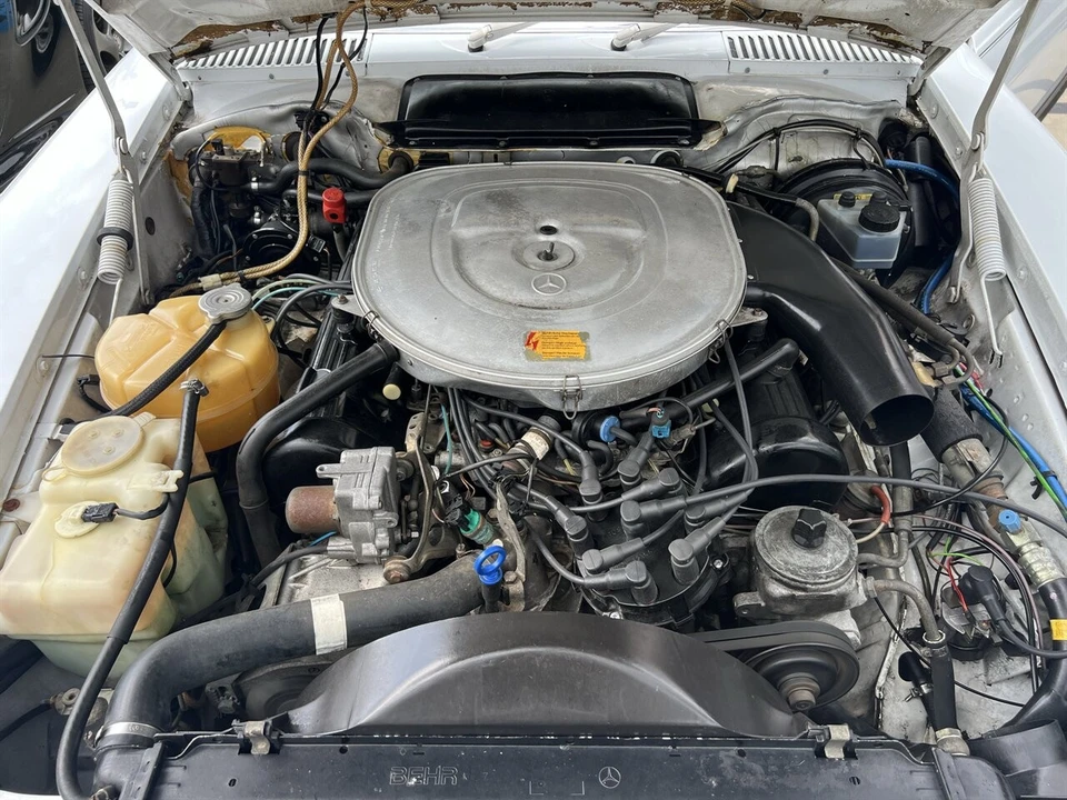 1987 Mercedes-Benz R107 SL-Class - Image 14 of 24