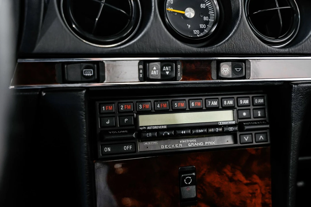 1987 Mercedes-Benz R107 SL-Class - Image 12 of 31