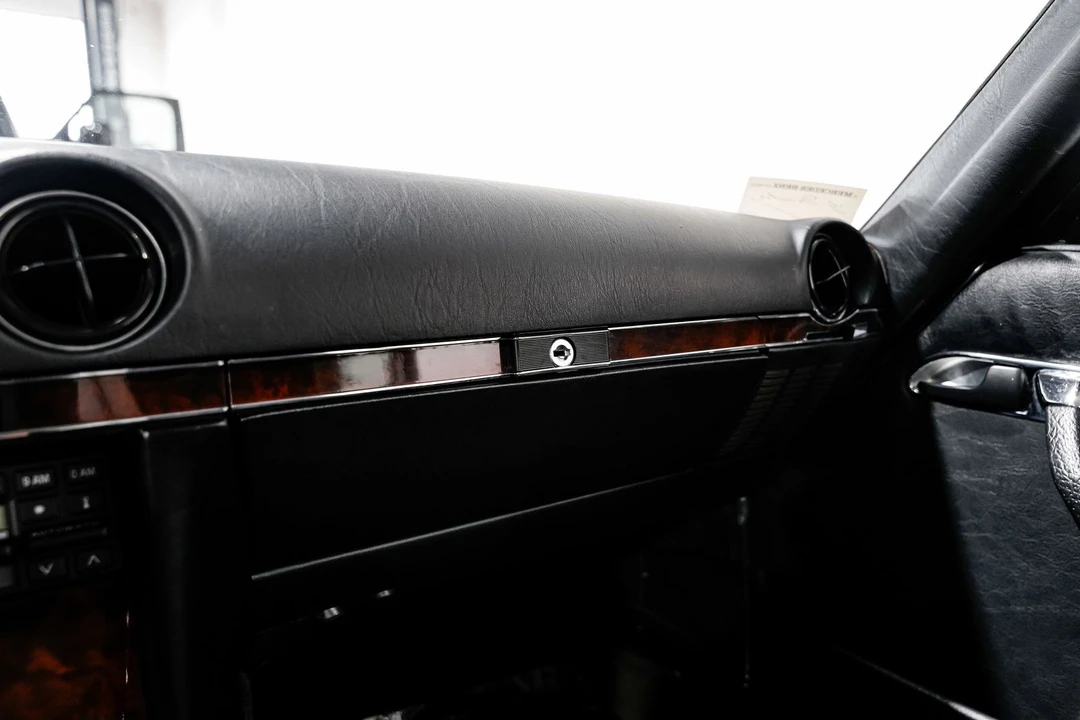 1987 Mercedes-Benz R107 SL-Class - Image 15 of 31