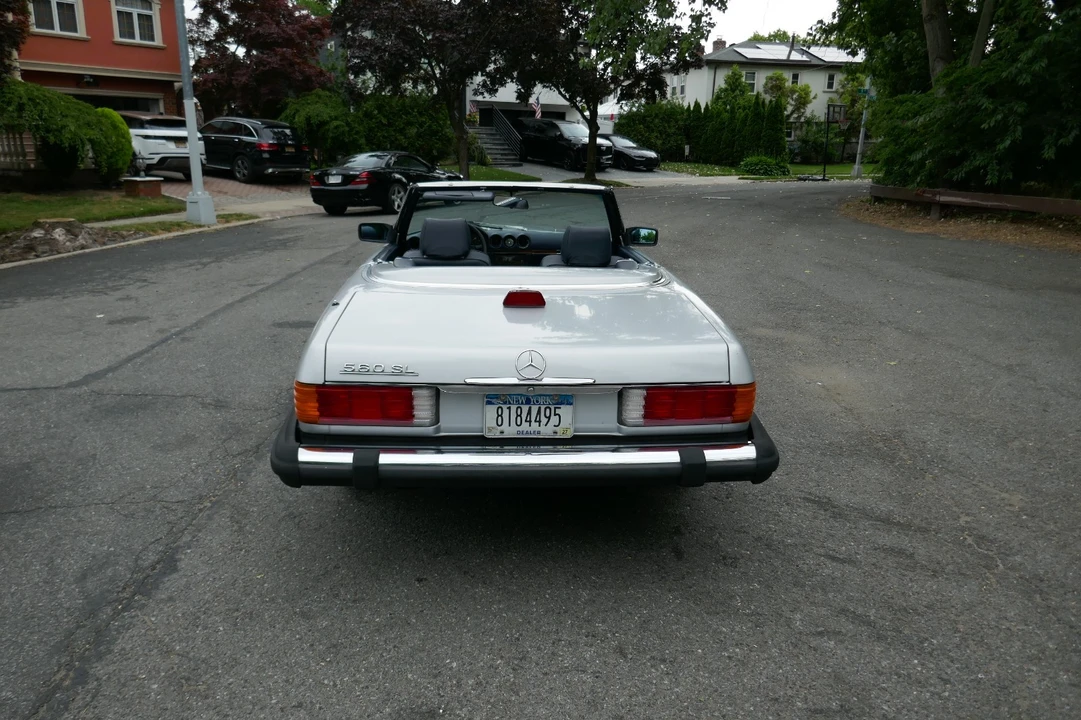 1987 Mercedes-Benz R107 SL-Class - Image 4 of 31