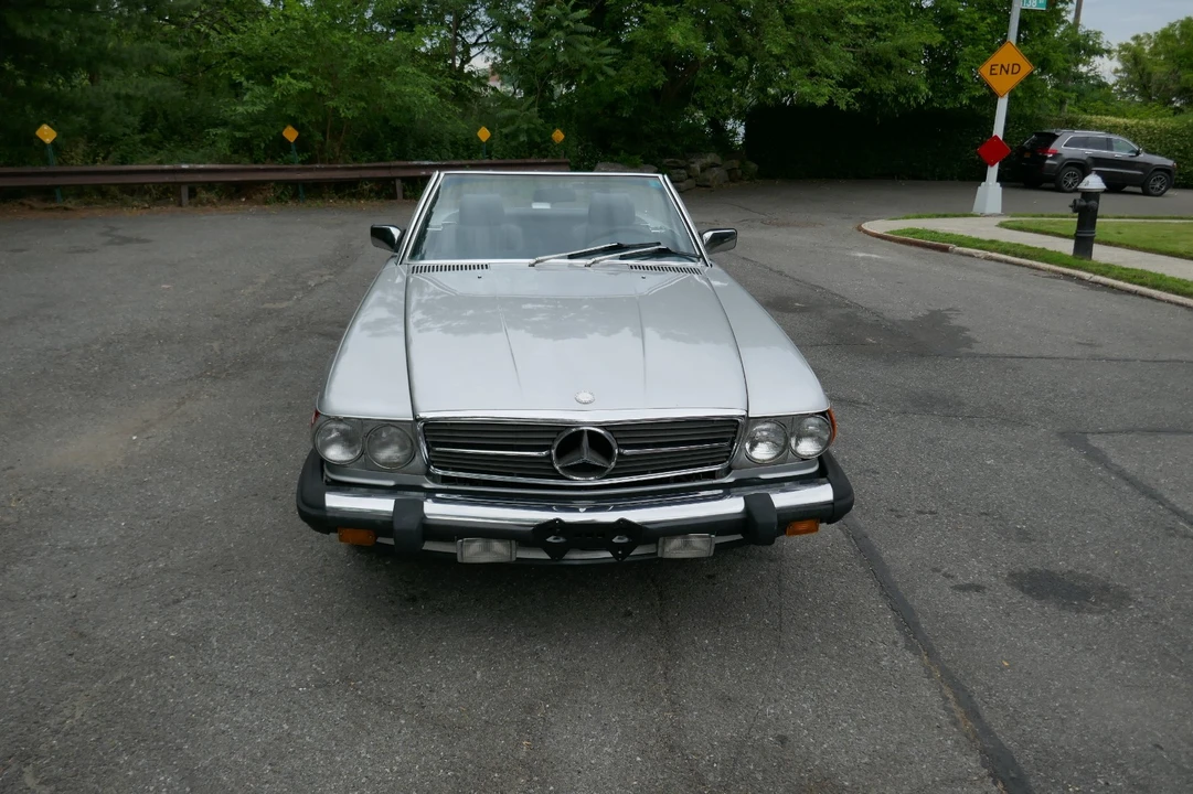 1987 Mercedes-Benz R107 SL-Class - Image 2 of 31
