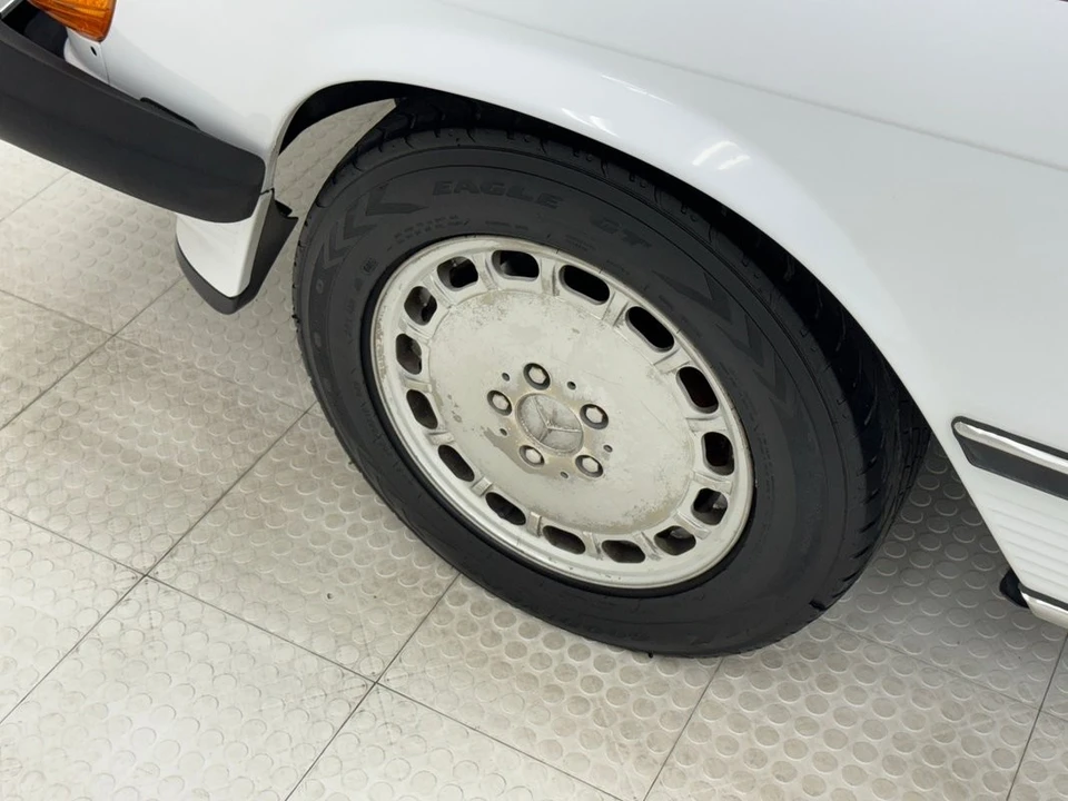 1987 Mercedes-Benz R107 SL-Class - Image 11 of 31