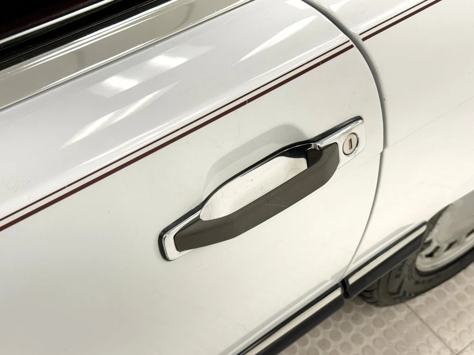 1987 Mercedes-Benz R107 SL-Class - Image 15 of 31