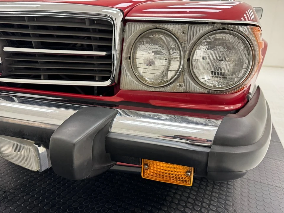 1987 Mercedes-Benz R107 SL-Class - Image 17 of 31