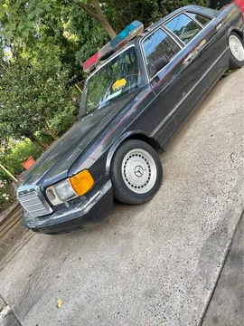 1987 Mercedes-Benz Sedan