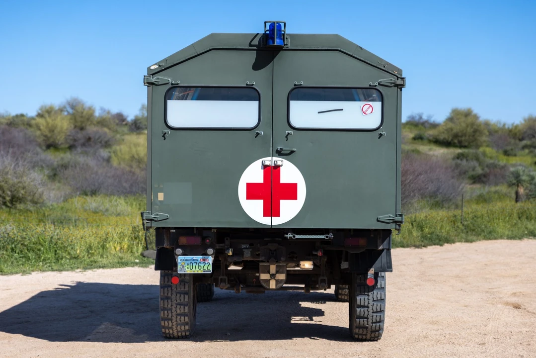 1987 Mercedes-Benz Unimog - Image 4 of 31