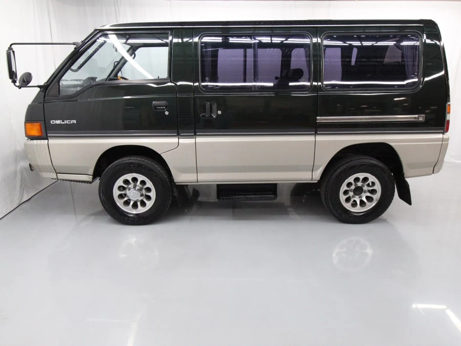 1987 Mitsubishi Delica 3rd Gen - Image 2 of 12