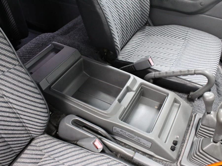 1987 Mitsubishi Delica 3rd Gen - Image 8 of 12