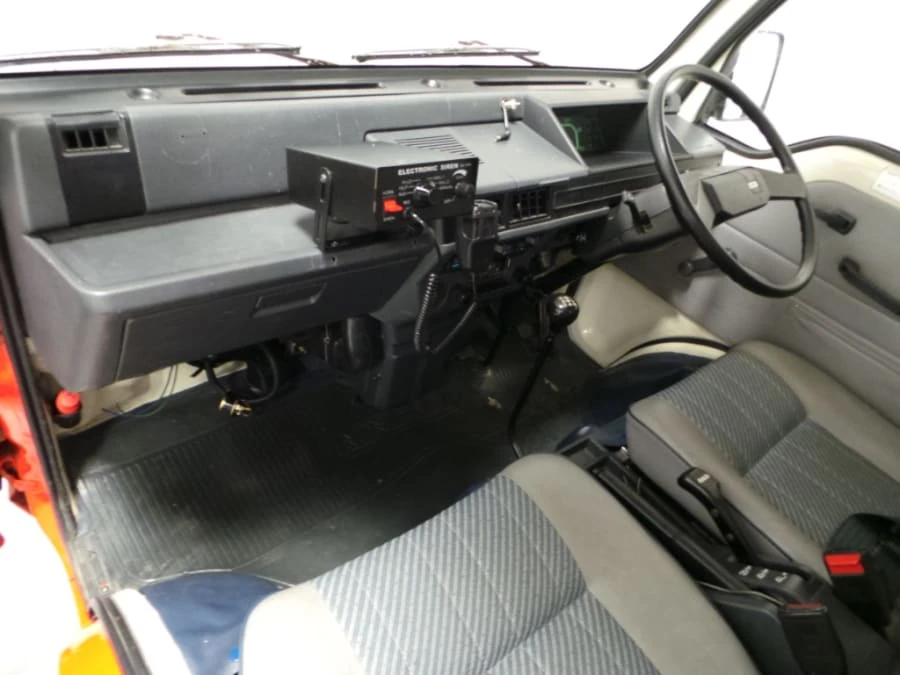 1987 Mitsubishi Minicab 4th Gen - Image 4 of 12