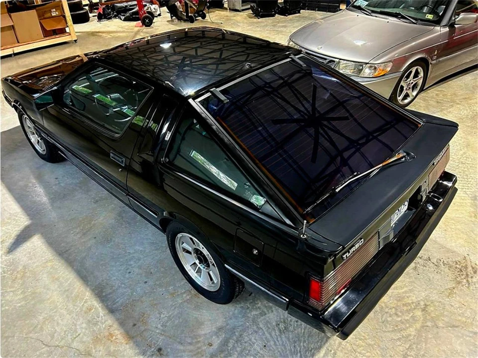 1987 Mitsubishi Starion - Image 2 of 3