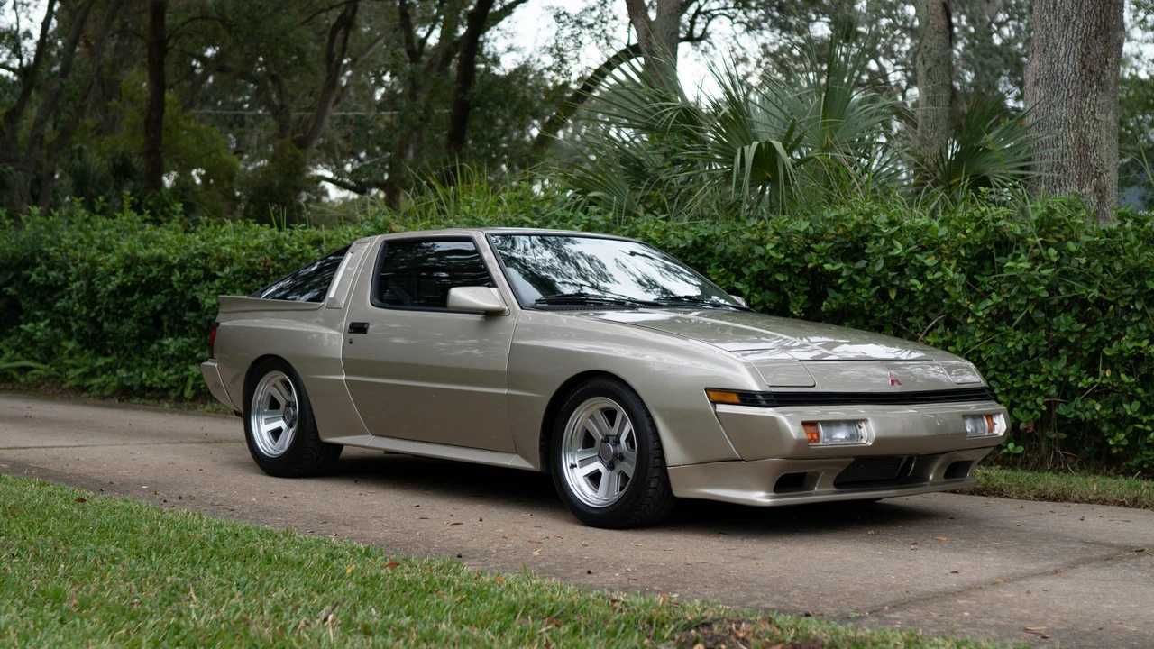 1987 Mitsubishi Starion - Image 3 of 31