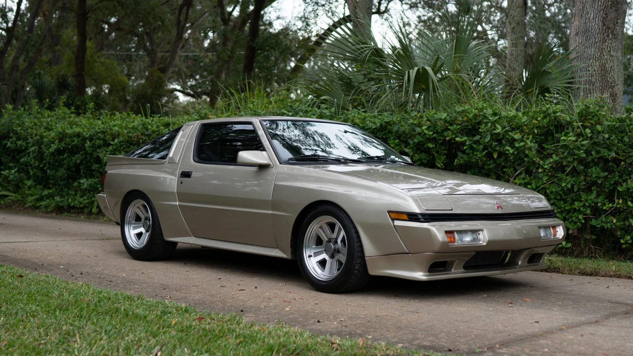1987 Mitsubishi Starion - Image 4 of 31