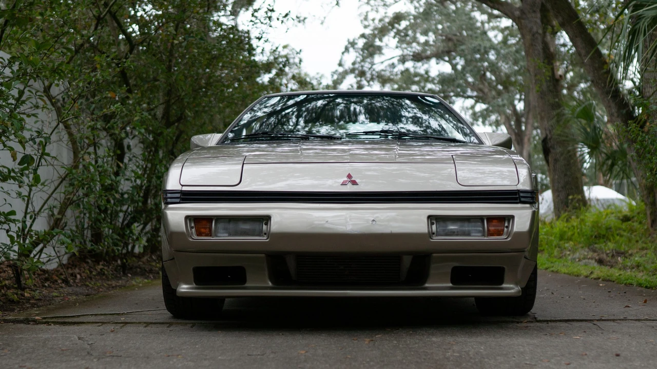 1987 Mitsubishi Starion - Image 2 of 31