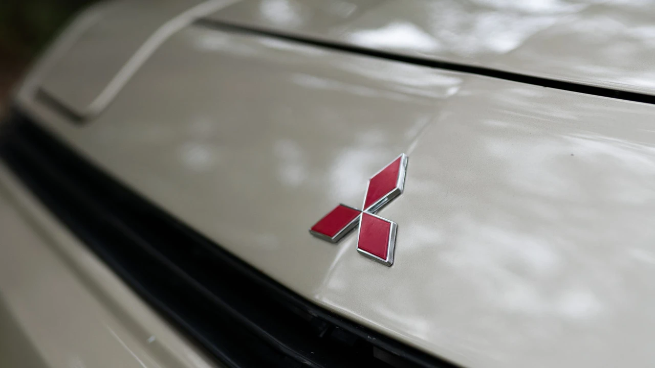 1987 Mitsubishi Starion - Image 17 of 31