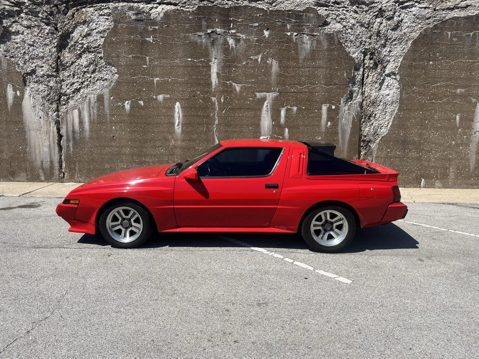 1987 Mitsubishi Starion - Image 25 of 31