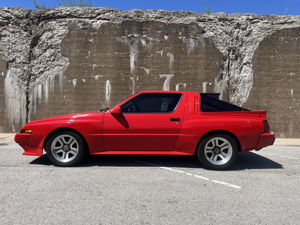 1987 Mitsubishi Starion - Image 29 of 31