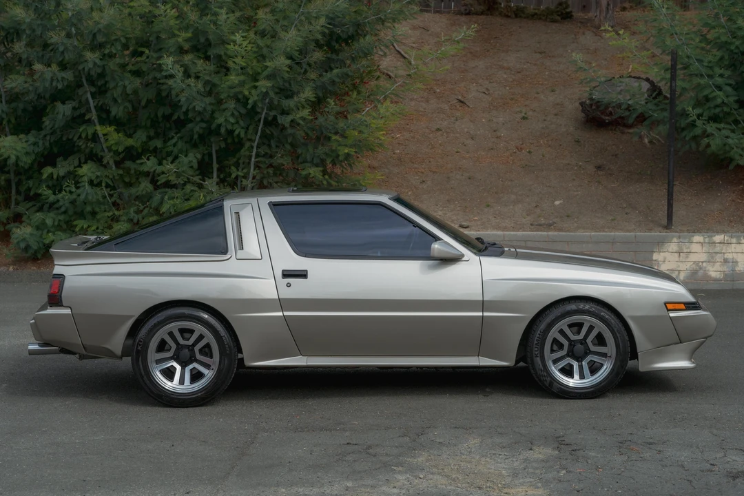 1987 Mitsubishi Starion - Image 3 of 31