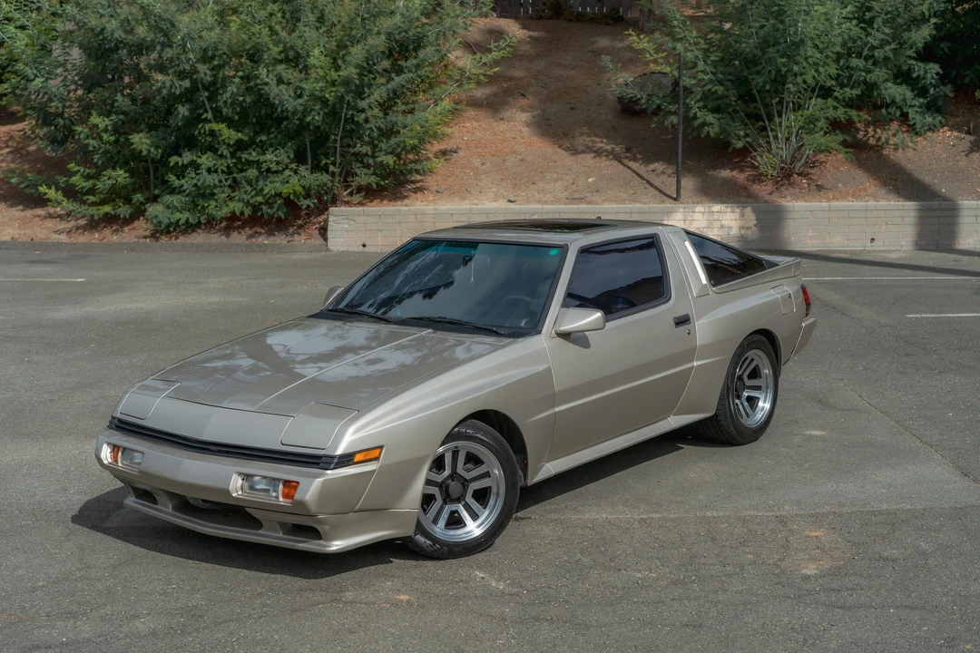 1987 Mitsubishi Starion - Image 10 of 31