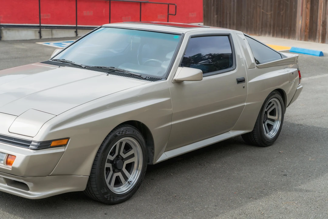 1987 Mitsubishi Starion - Image 25 of 31